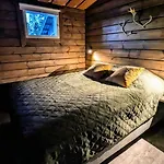 Chalet North Frontier *