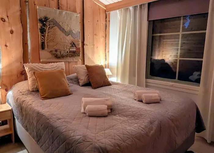 Chalet North Frontier